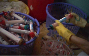 Vụ chất thải y tế độc hại ở Bệnh viện Bạch Mai: Nhiều cán bộ bị 'xử'