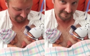 Dân mạng xúc động ngắm cặp sơ sinh nắm tay nhau