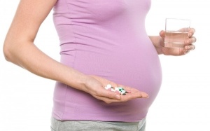 Uống acid folic quá liều có hại?