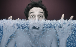 Cười vỡ bụng với 11 kiểu tắm cho những ngày Đông 'cắt da cắt thịt'