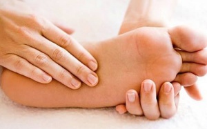 Tăng tiết mồ hôi ở chân sau cắt hạch giao cảm điều trị như thế nào?