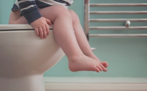 Tại sao trẻ bị tiêu chảy nên ăn gừng, kỵ ăn tỏi? 