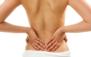 Giảm đau lưng bằng cách massage với đá lạnh