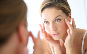 Hướng dẫn 6 cách ngừa nhăn da vào ban đêm