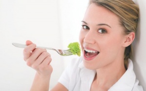 Ăn súp lơ xanh phòng ung thư gan