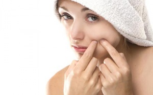 Sai lầm ít để ý khiến da bạn mãi vẫn cứ bị mụn