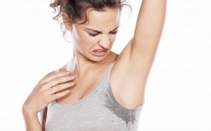 Làm cách nào để chữa ra nhiều mồ hôi ở nách, tay và chân?