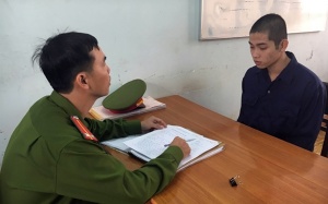 Nữ sinh 15 tuổi bị 'yêu râu xanh' chuốc rượu và dụ dỗ quan hệ tình dục