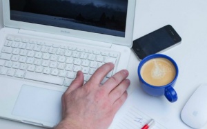 Làm việc quá 45 giờ một tuần có hại cho tim