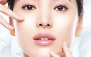 Sai lầm trong ăn kiêng tàn phá làn da của bạn