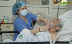 1 người già vào viện thường mắc 5 bệnh trở lên