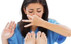 Vì sao chân bạn có mùi hôi?