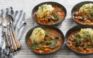 Đổi bữa với món Tây: Bò hầm và khoai tây nghiền