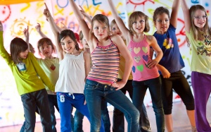 Đọc đi, chắc chắn bạn sẽ muốn cho con đi học nhảy