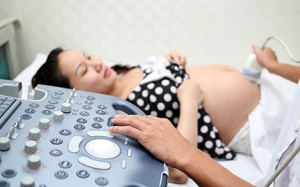 Thai phụ có nên giữ thai khi nhiễm virus Zika?