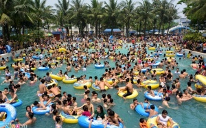 Giảm 80% giá vé ngày mở cửa công viên nước Hồ Tây
