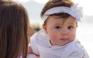 Khi nào có thể bấm lỗ tai cho trẻ?