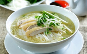 Thịt gà bẩn độc trà trộn vào các quán phở, làm sao phân biệt?