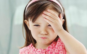 Đừng lơ là khi trẻ đau đầu chóng mặt 