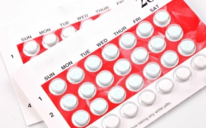 Uống thuốc tránh thai liên tục để trì hoãn kinh nguyệt có an toàn không?
