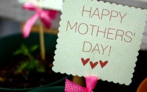 Ngày của Mẹ: Vòng quanh thế giới xem con người ta tặng gì cho mẹ