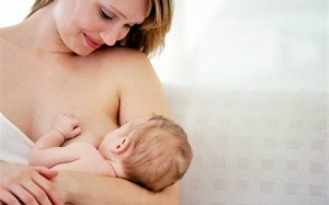 Tác dụng không ngờ từ sữa mẹ