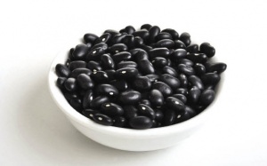 Có nên nuốt đậu đen sống để trị đái tháo đường, tim mạch?