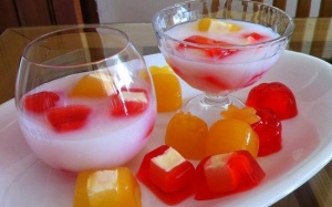 Mẹ con mình cùng vào bếp: Thạch rau câu nhân phô mai