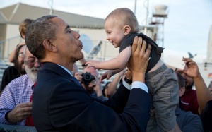 Tan chảy với những khoảnh khắc 'ngộ nghĩnh' của Tổng thống Obama vui chơi cùng trẻ em