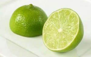 Sai lầm khi tắm chanh cho con cần loại bỏ