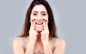 Trẻ hoá làn da dễ hơn ăn cháo nhờ tập yoga mặt