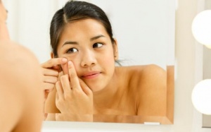 6 thực phẩm gây mụn trứng cá mà bạn nên tránh xa