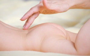 Phương pháp tự nhiên mẹ cần biết để trị hăm tã cho trẻ