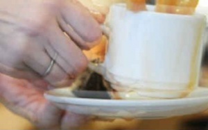 Run vô căn và Parkinson khác nhau như thế nào?