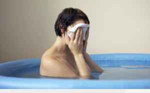 Tổn thương do chào đời dưới nước, bé 4 tuổi bị bại não