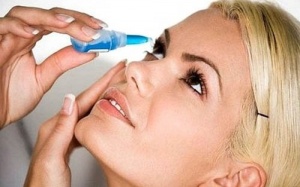 Thai phụ cần cẩn trọng khi dùng nước mắt nhân tạo