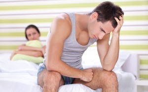 Phải nói gì khi chồng bạn bị... bất lực?