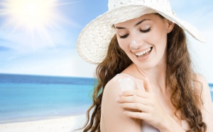 Cách chống nắng toàn diện cho chị em vào ngày hè