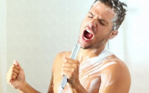 Tại sao hát trong khi tắm lại tốt cho sức khỏe?