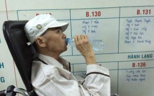 Diễn viên Nguyễn Hoàng ghép hộp sọ thành công