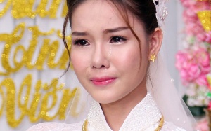 Kỳ Hân bật khóc trong lễ ăn hỏi với Mạc Hồng Quân