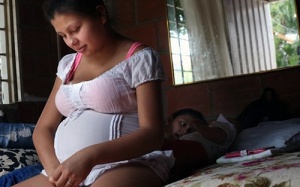 Phụ nữ nhiễm Zika cuối thai kỳ con không bị dị tật