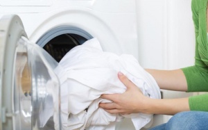 15 sai lầm mọi người thường mắc khi giặt quần áo