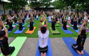 1.000 người đồng diễn yoga tại TP.HCM