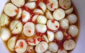 Cả nhà suýt chết vì bát cà muối xổi