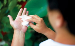 Nên điều trị ra mồ hôi nhiều bằng phương pháp nào?