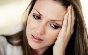 Vì sao phụ nữ dễ bị trầm cảm hơn nam giới?