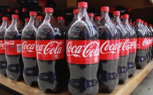 Nhiều nơi vẫn bán sản phẩm coca cola bị tạm dừng lưu thông