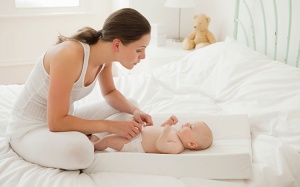 Vệ sinh rốn cho trẻ sơ sinh như thế nào?