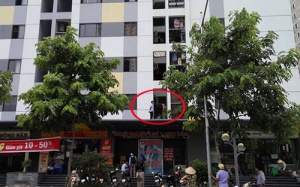 Bé trai 6 tuổi rơi từ tầng 11 chung cư Linh Đàm